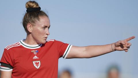 Rachel Rowe points the way for Wales