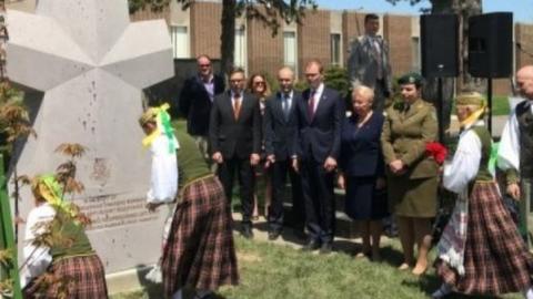 Monument in Chicago unveiled on 4 May in Chicago