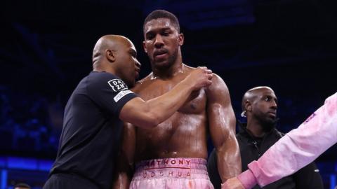 Anthony Joshua looking deflated