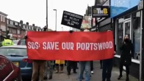 Portsway Broadway protesters in Southampton