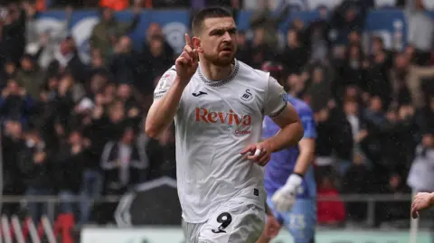 Zan Vipotnik celebrates