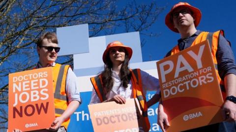Members of the British Medical Association (BMA) on the picket line outside John Radcliffe Hospital in Oxford