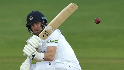 Hampshire all-rounder Liam Dawson batting