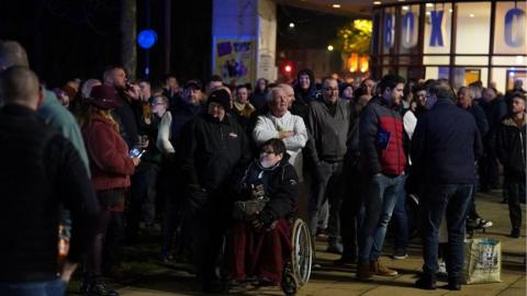 Fans evacuated from Barbican