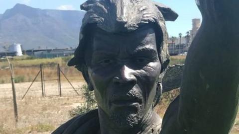David Stuurman statue