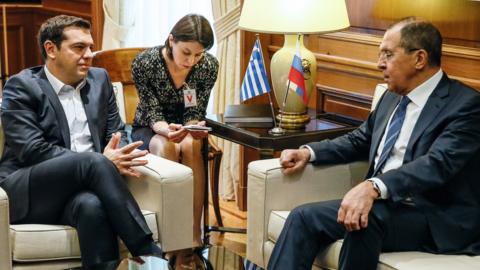 Russia's Minister of Foreign Affairs Sergei Lavrov (left) and Greece's Prime Minister Alexis Tsipras hold a meeting in Athens, 2 November 2018