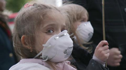 Girls at pollution protest