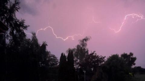 Lightning in Moy, Tyrone