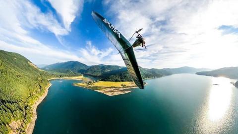 Wolfgang Siess hang gliding