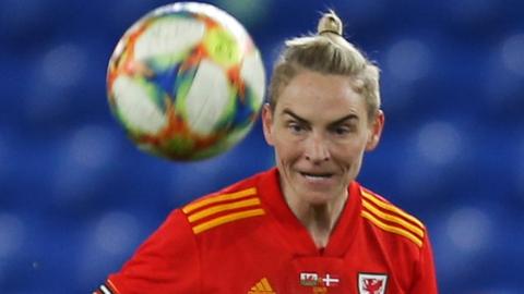 Jess Fishlock in action for Wales