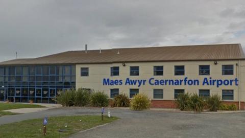 Maes Awyr Caernarfon