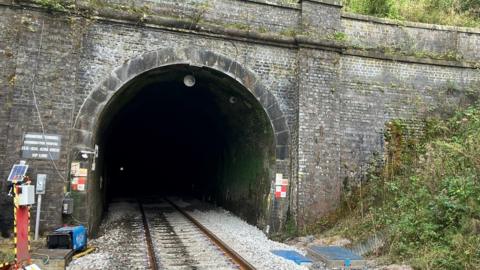 Dinmore Tunnel