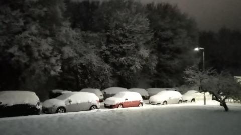 Cars in the snow in Haverhill in December 2022