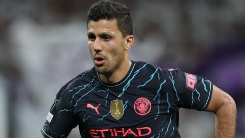 Rodri playing for Manchester City against Real Madrid
