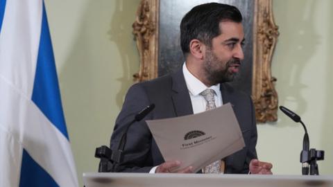 humza yousaf resigns at Bute House on 29 April