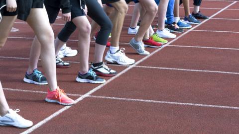 Runners at the start line