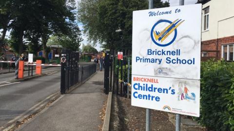 Bricknell Primary School sign