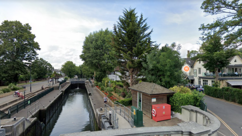 Boulters Lock