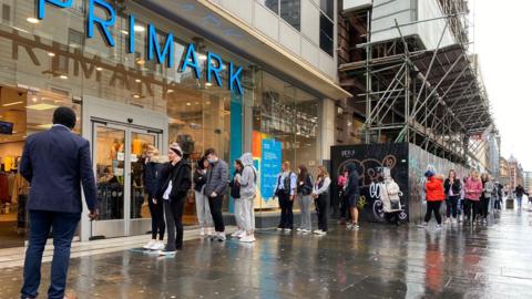 Primark queue