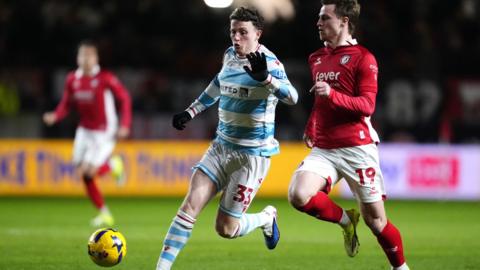 Nathan Broadhead i Wrecsam