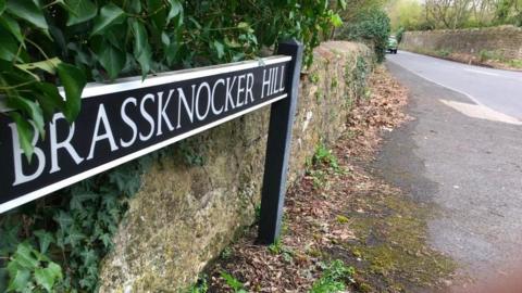 Brassknocker Hill sign