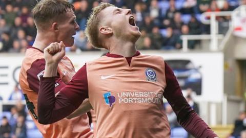 Portsmouth celebrate winner at Reading