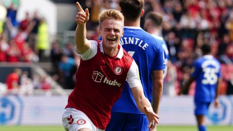 Bristol City's Tommy Conway celebrates