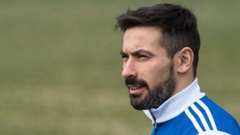 Argentinian football player Ezequiel Lavezzi arrives at a training session of the Argentinian national team at Georgetown University in Washington, DC