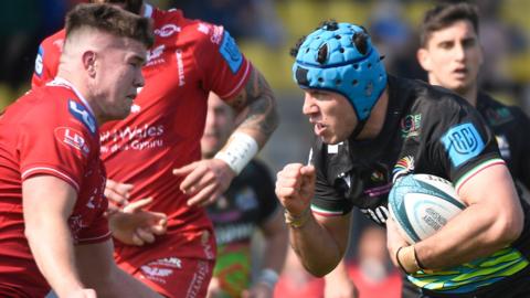 Luca Andreani attacks for Zebre