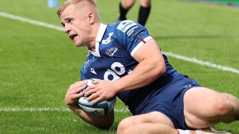 Arron Reed scores a try for Sale Sharks