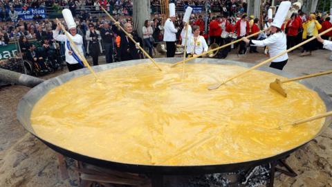 Giant omelette in Bessières, France, 2014