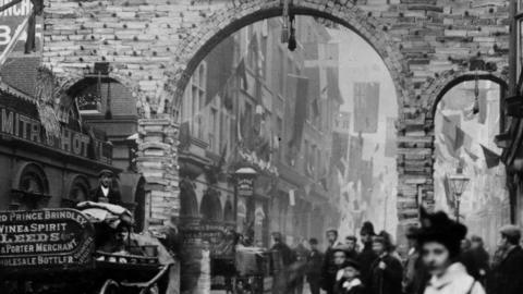 Bread arch, Leeds