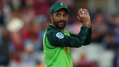 JP Duminy takes a catch for South Africa