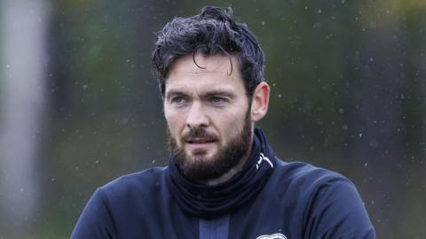 Hearts goalkeeper Craig Gordon training on Thursday