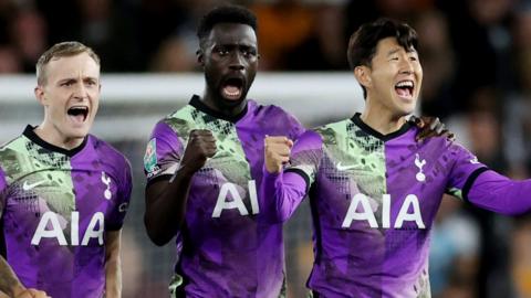Tottenham celebrate penalty victory