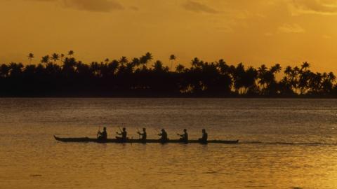 Outrigger canoe