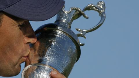 Padraig Harrington celebrates winning the 2008 Open Championship