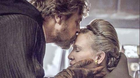 Mark Hamill and Carrie Fisher in Star Wars: The Last Jedi