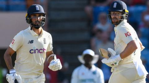 Jack Leach and Saqib Mahmood