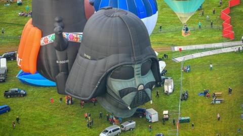 Darth Vader balloon