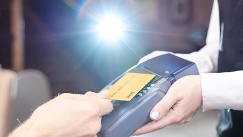 Contactless payment card machine