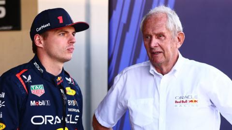 Red Bull adviser Helmut Marko in discussion with Max Vertappen