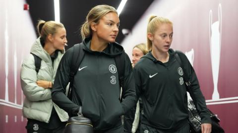 Chelsea players arrive