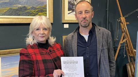 Nuala O’Kane and Rod Willis, from Rod Willis Fine Art, who are friends of landlady Kerry