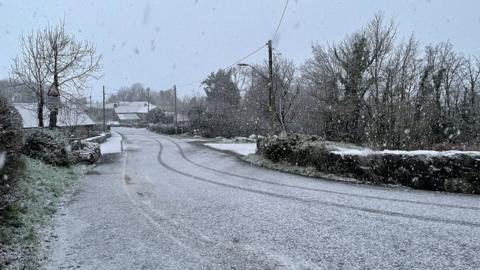 Eira yn Llanuwchllyn