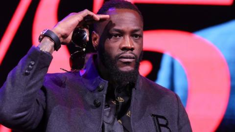 Deontay Wilder salutes