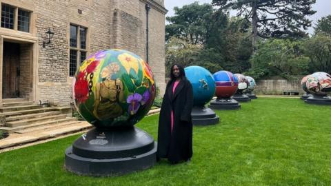 Michelle Gayle with Globe