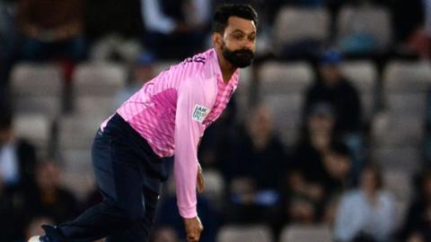 Mohammad Hafeez playing for Middlesex