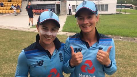 Tammy Beaumont and Danni Wyatt