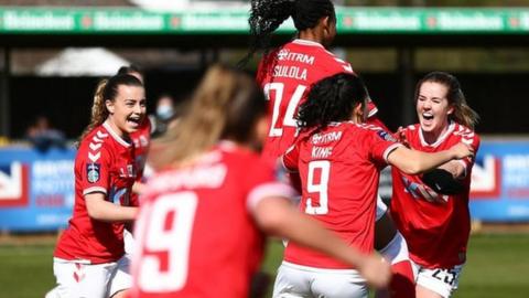 Charlton Athletic players celebrate